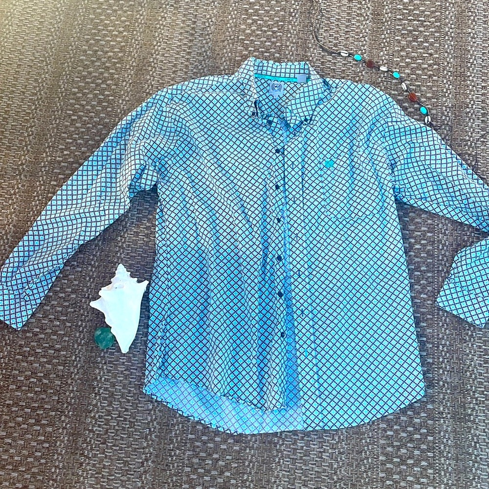 Men’s cinch collared shirt